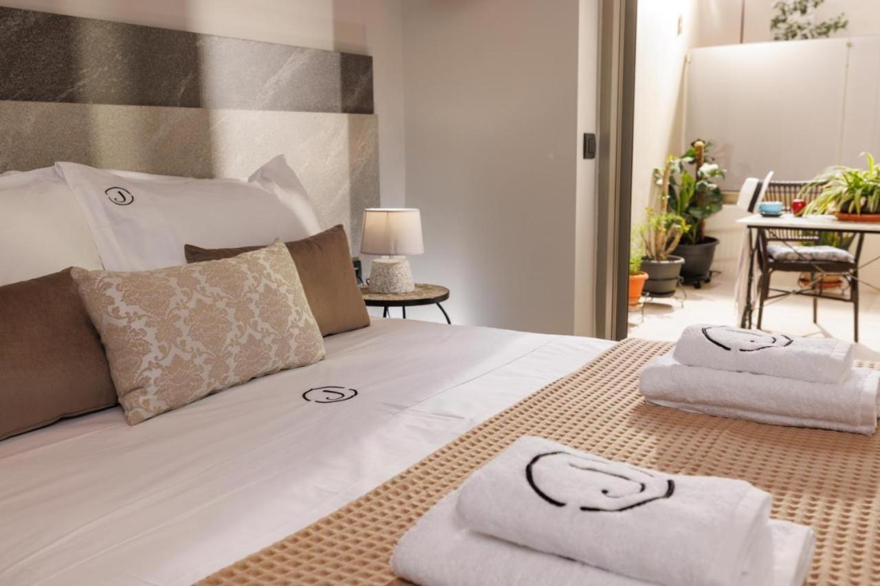 Jolly Suites Heraklion  Екстер'єр фото